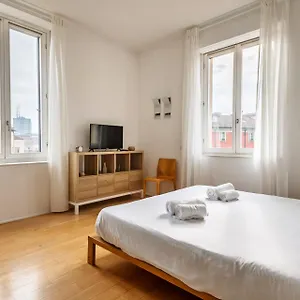 https://italian-residencies-solferino-56.italymilanhotels.net
